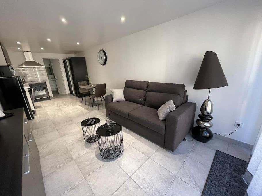 Grand Au Rdc Dans Residence, Clim, Terrasse *